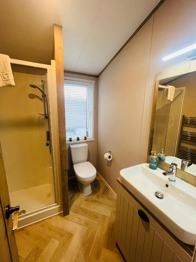 Copse View Lodge With Hot Tub York Eksteriør bilde